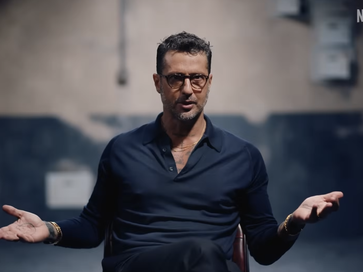 fabrizio corona al via la serie su netflix ecco dove nascosi 100mila euro da Ilgiornale.it fabrizio corona al via la serie su netflix ecco dove nascosi 100mila euro