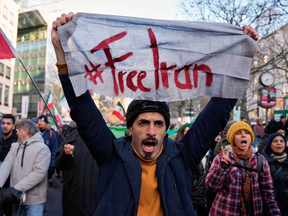 un sentiero vuoto da Ilgiornale.it un sentiero vuoto