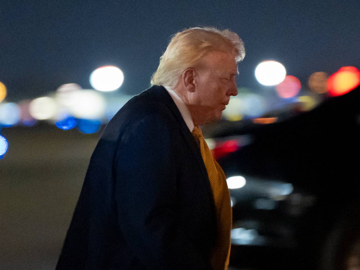 Trump studia il dossier Iran: "Visionati i piani d