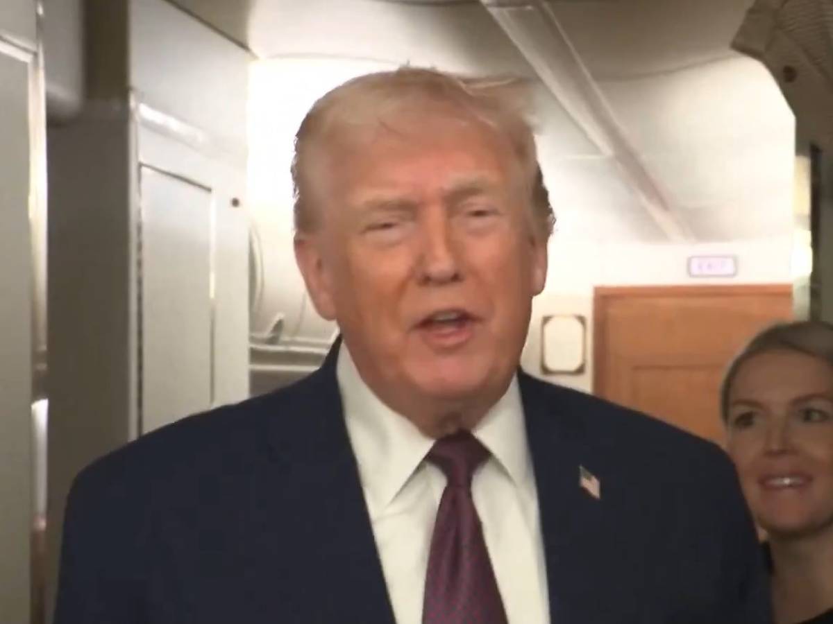 turbolenze sull air force one la battuta di trump in conferenza stampa ecco cos ha detto da Ilgiornale.it turbolenze sull air force one la battuta di trump in conferenza stampa ecco cos ha detto