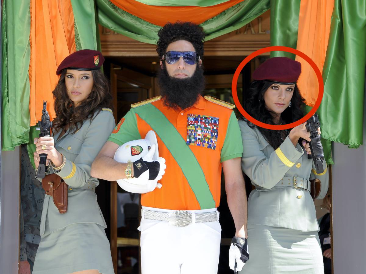 jessica moretti di fianco a sacha baron cohen sul red carpet de il dittatore da Ilgiornale.it jessica moretti di fianco a sacha baron cohen sul red carpet de il dittatore