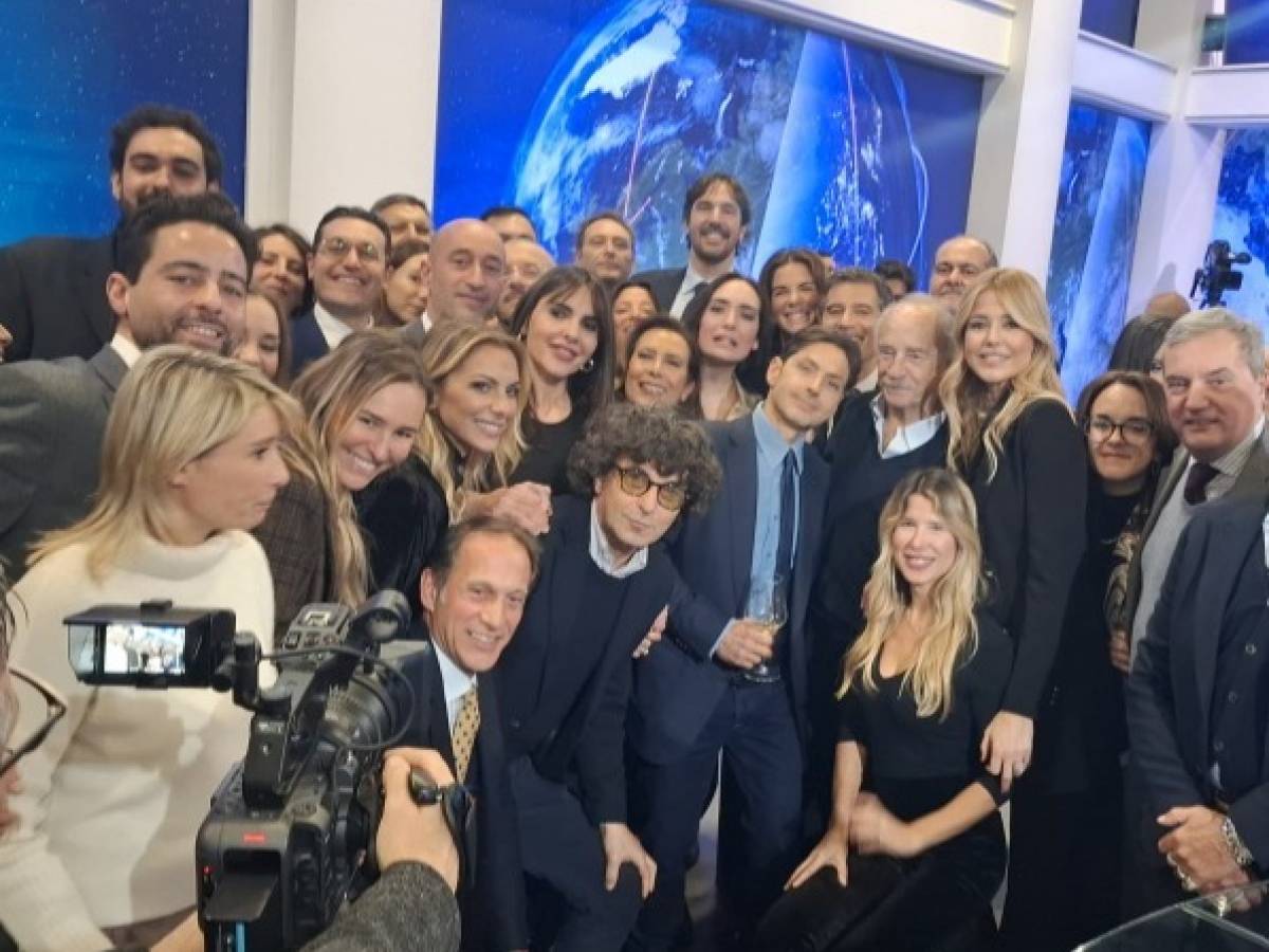 pier silvio berlusconi al palatino per i 34 anni del tg5 da Ilgiornale.it pier silvio berlusconi al palatino per i 34 anni del tg5