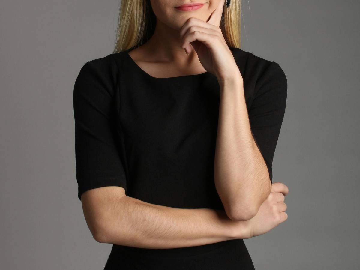 8 capi furbi che sembrano anonimi ma ti salvano l8217outfit da Ilgiornale.it 8 capi furbi che sembrano anonimi ma ti salvano l8217outfit