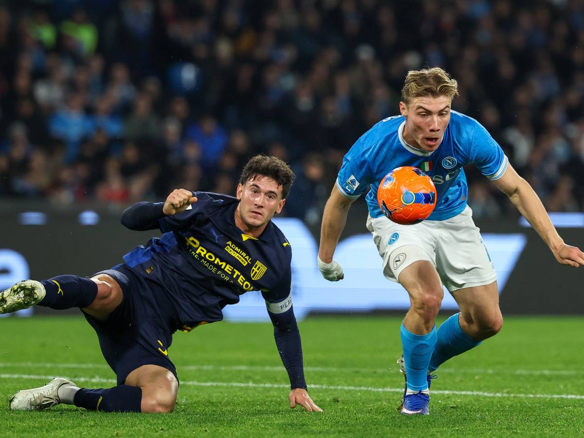 Il Napoli frena a sorpresa contro il Parma: finisce senza reti al Maradona