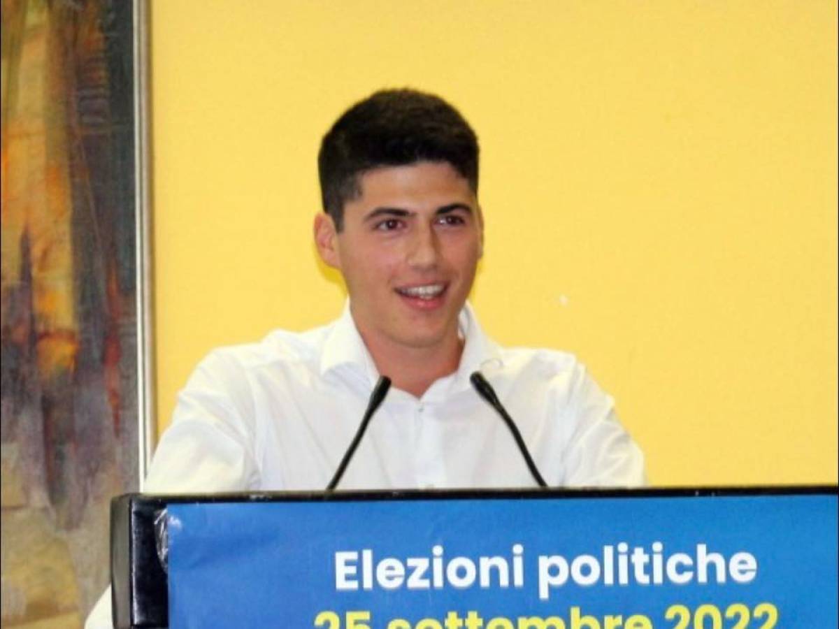 "Hai il collo troppo intatto". La minaccia choc al coordinatore di FdI per l "Hai il collo troppo intatto". La minaccia choc al coordinatore di FdI per l