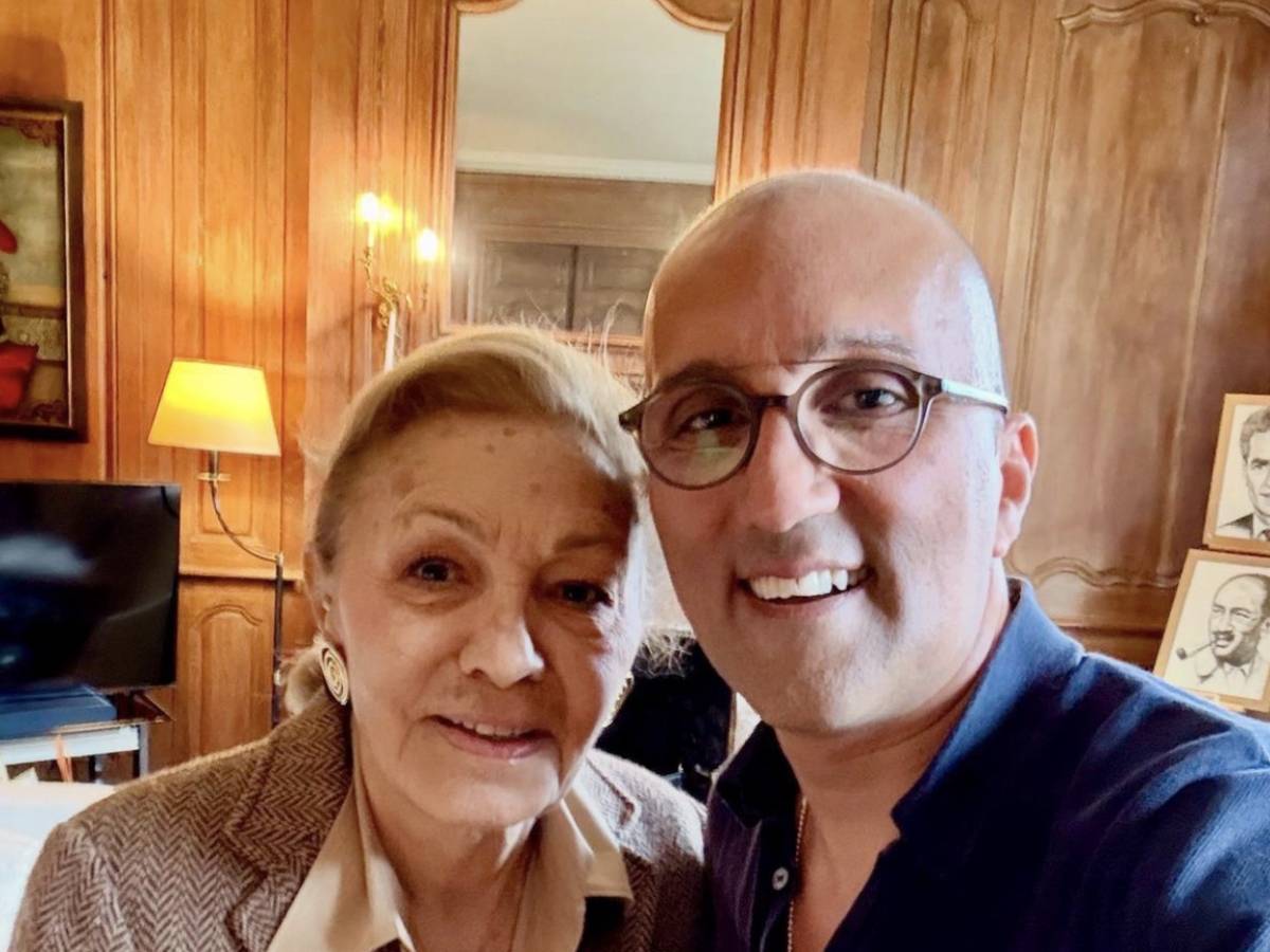 donna forte e coraggiosa chi 232 farhad re lo stilista della foto con farah diba da Ilgiornale.it donna forte e coraggiosa chi 232 farhad re lo stilista della foto con farah diba