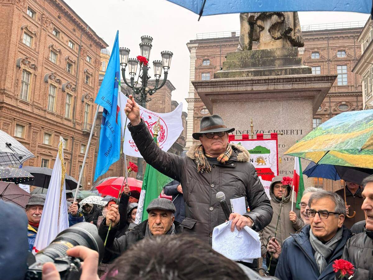 iran a torino i compagni del pianeta rosso disertano la piazza da Ilgiornale.it iran a torino i compagni del pianeta rosso disertano la piazza