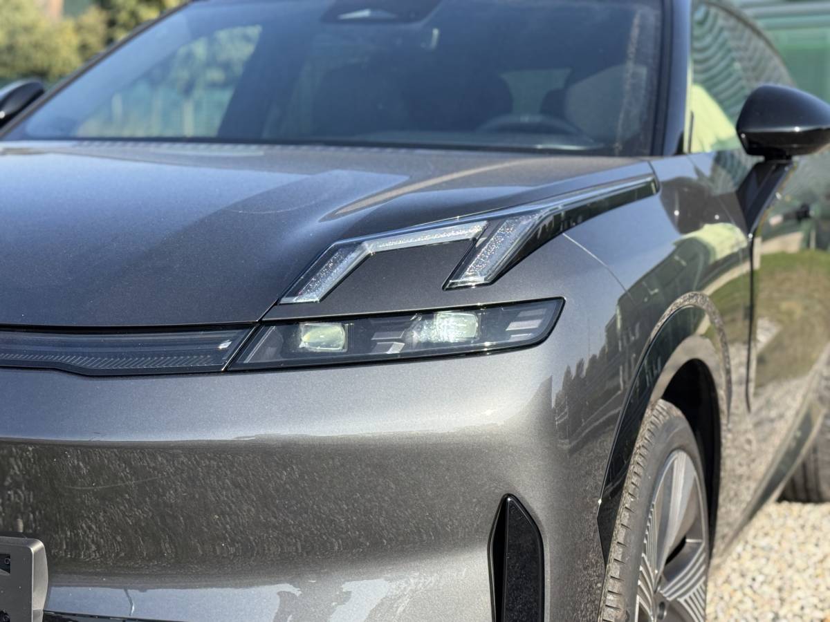 Lynk & Co 08: la gallery del nuovo suv ibrido plug-in 5