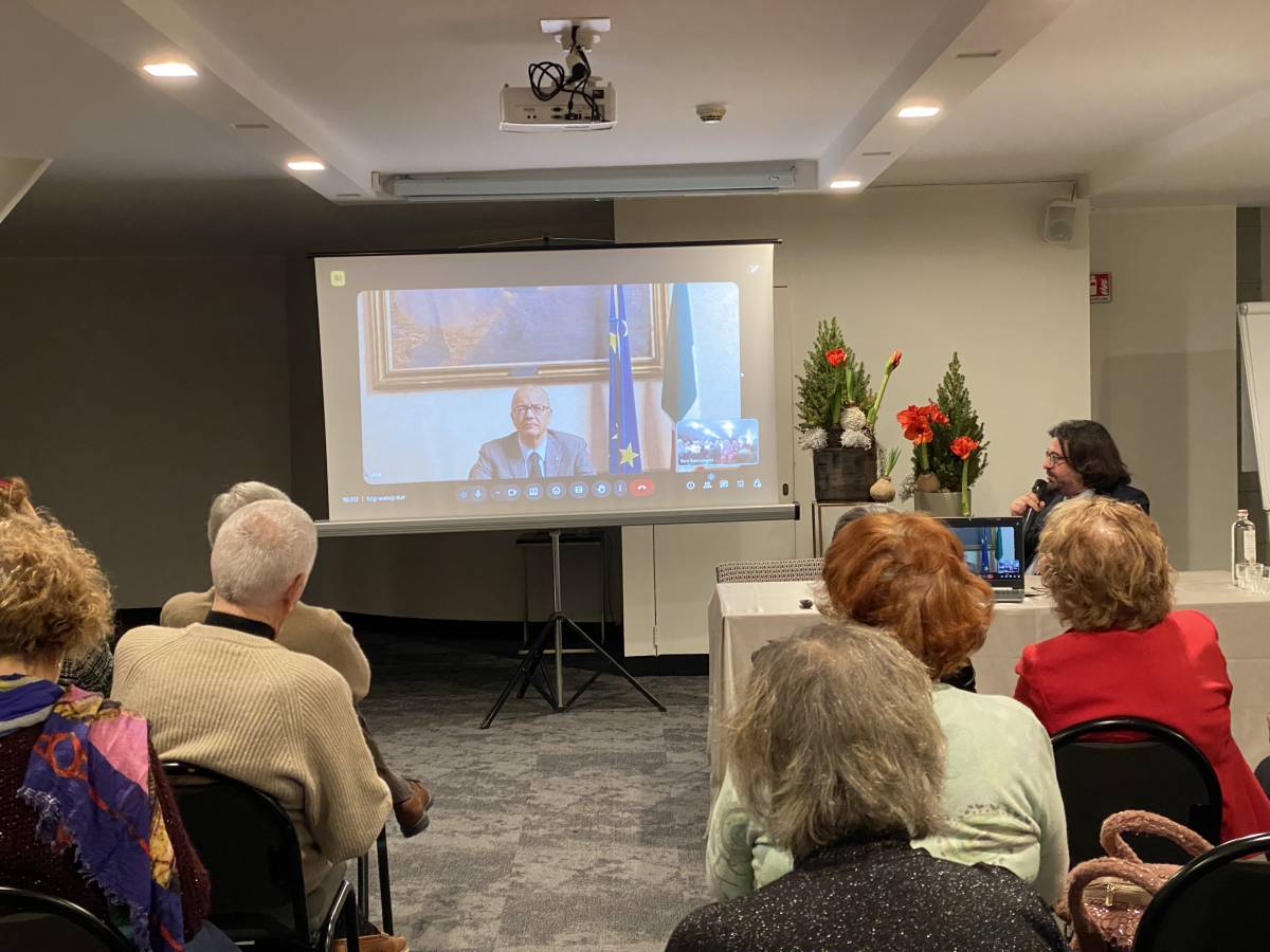 valditara feltri e zangrillo giornata ricca di incontri alla festa dei lettori de il giornale da Ilgiornale.it valditara feltri e zangrillo giornata ricca di incontri alla festa dei lettori de il giornale