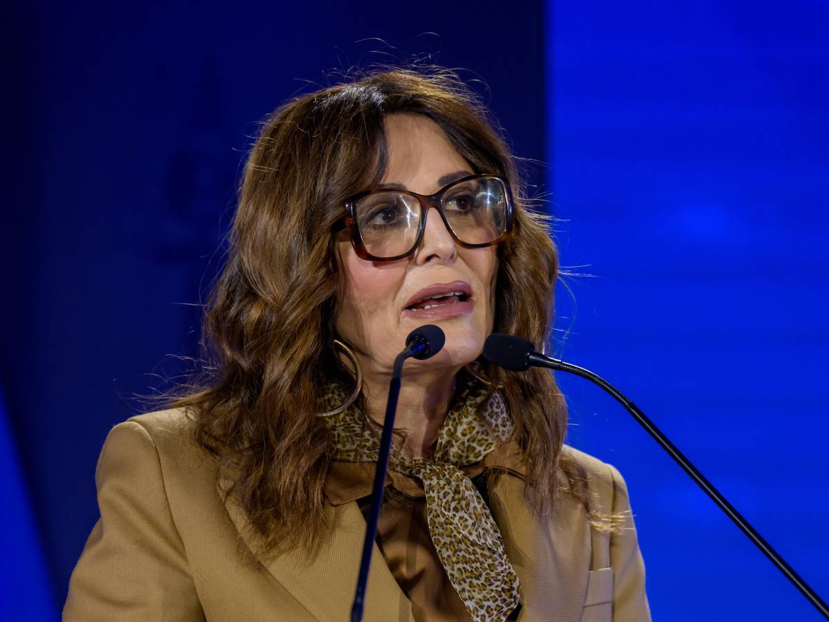 santanch232 al lavoro con valditara per cambiare il calendario scolastico da Ilgiornale.it santanch232 al lavoro con valditara per cambiare il calendario scolastico