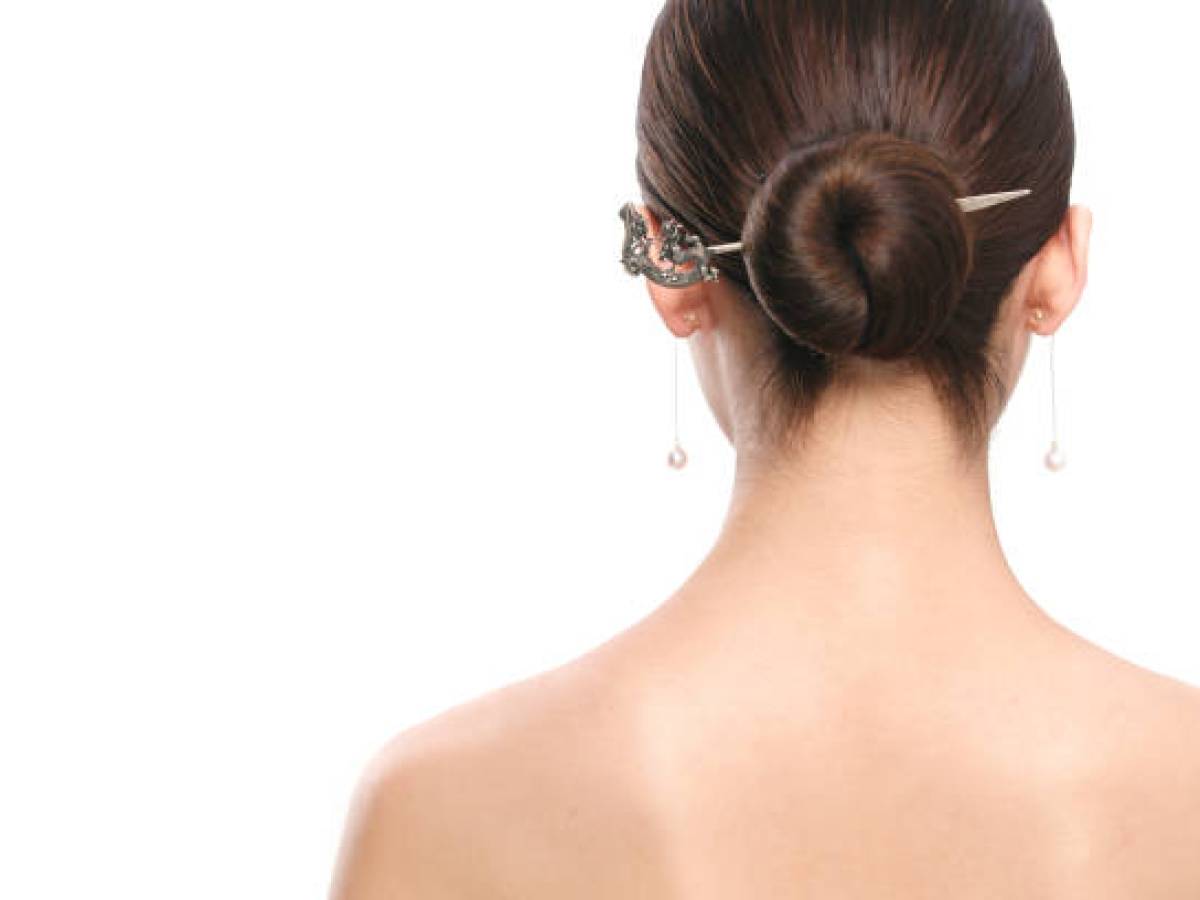 Perché lo chignon basso chic è l
