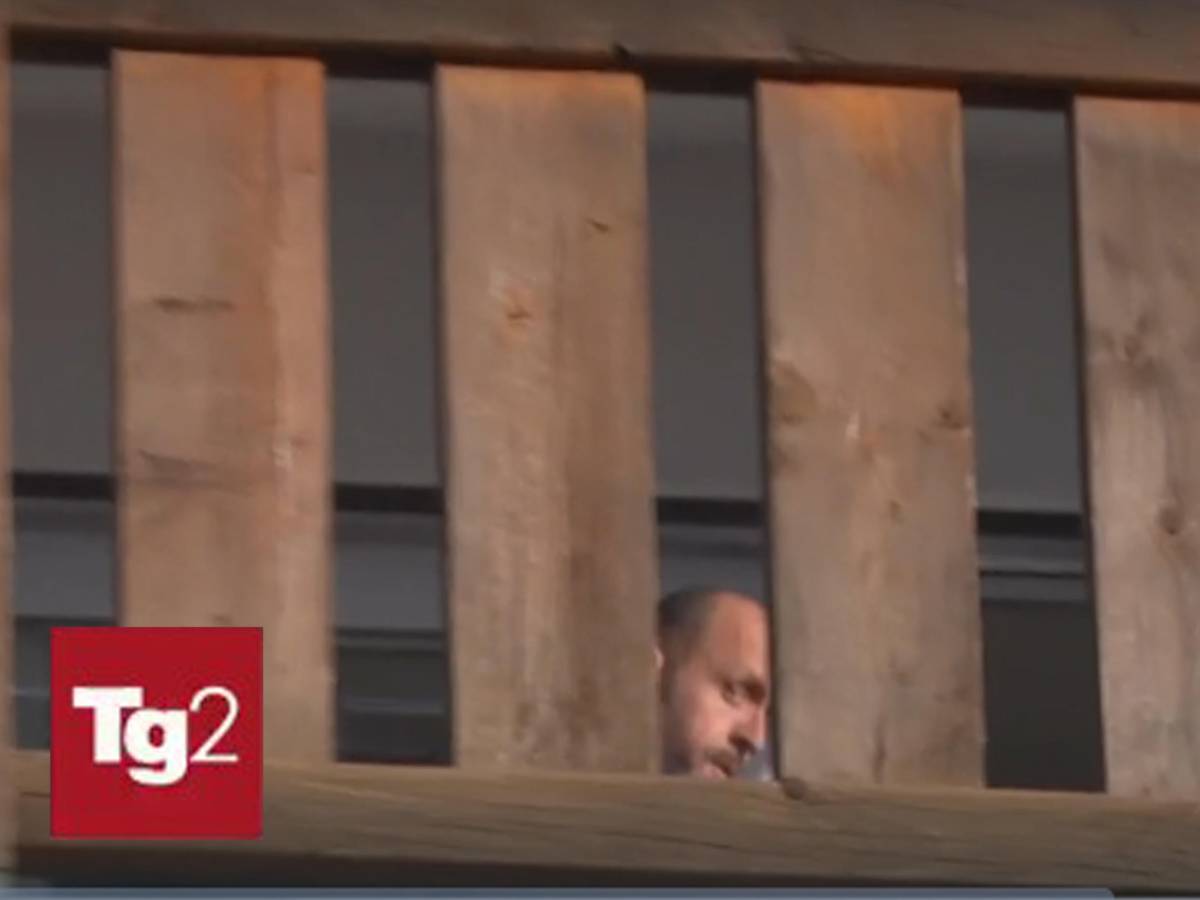 Crans Montana, bufera sul presidente svizzero. Le famiglie delle vittime: "Bene l Crans Montana, bufera sul presidente svizzero. Le famiglie delle vittime: "Bene l