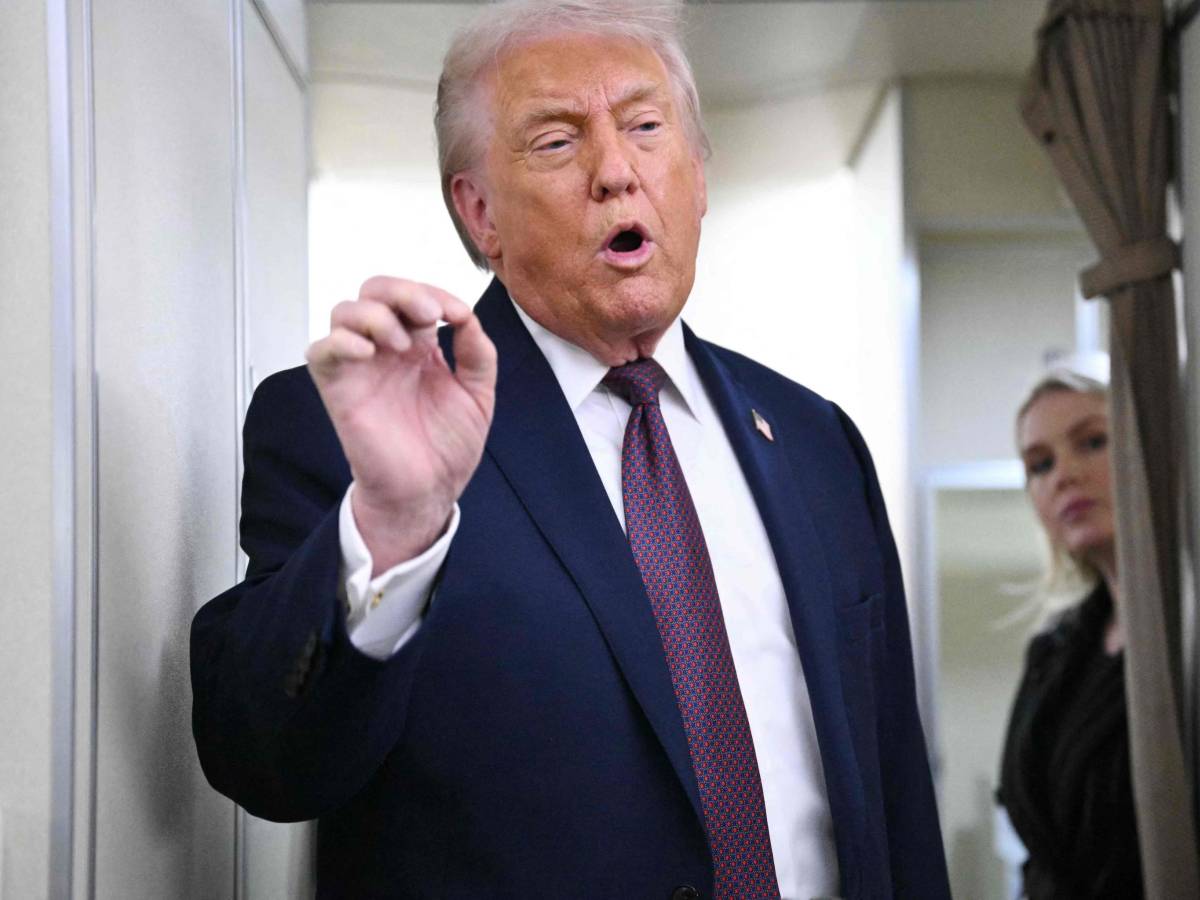 Minneapolis, Trump: "Stiamo riesaminando tutto". Ma torna ad attaccare i democratici Minneapolis, Trump: "Stiamo riesaminando tutto". Ma torna ad attaccare i democratici