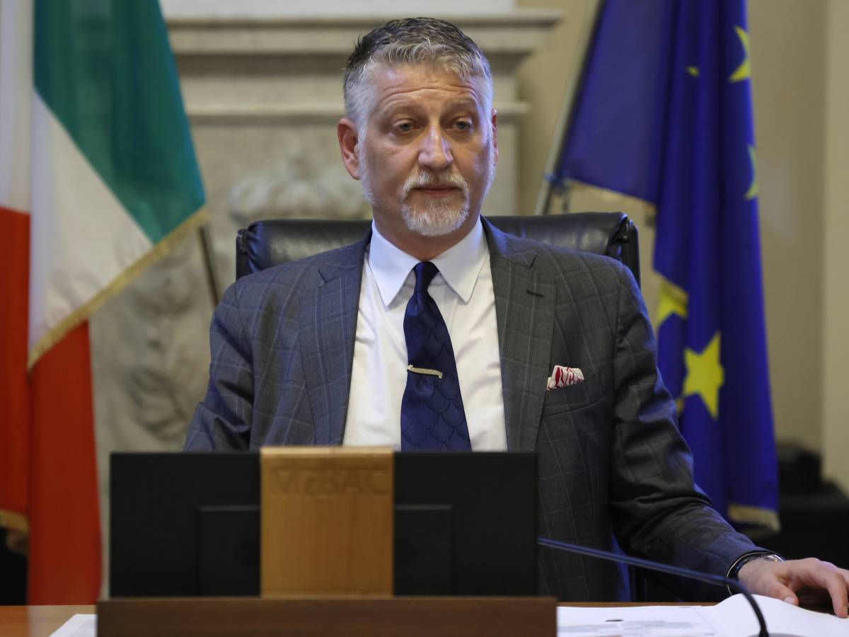 Caso Biennale, Giuli "sfiducia" la consigliera favorevole ai russi