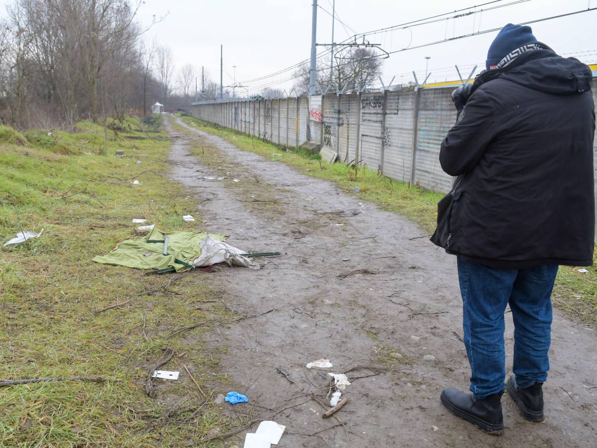 Pitbull, bilancini e droga nel fortino dei pusher. Il quartiere con l