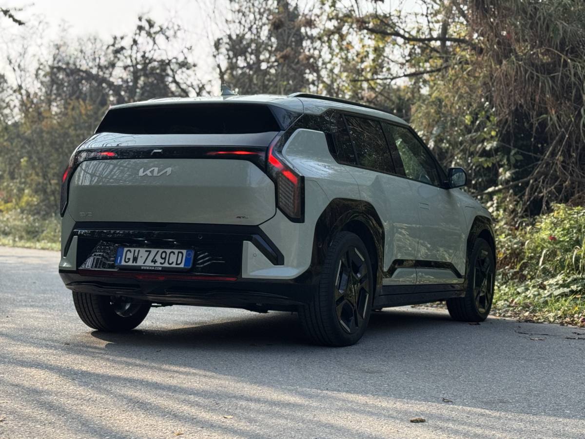 KIA EV3: guarda la gallery del crossover "tuttofare" elettrico 12