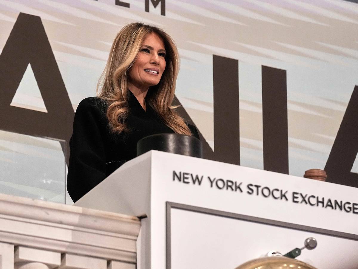 Minneapolis, Anchorage, Hollywood: perché Melania Trump è tornata al centro della scena