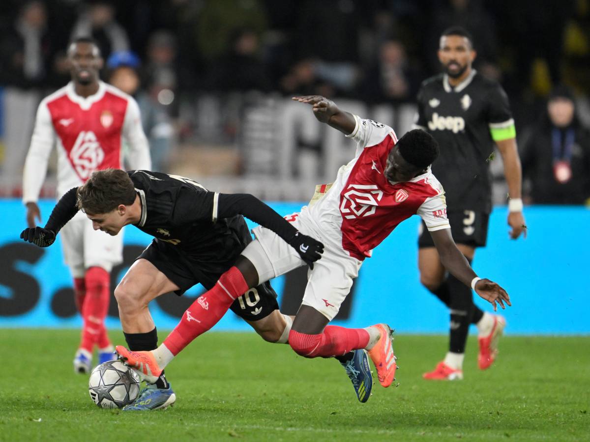 Champions, la Juventus spreca una grossa occasione a Monaco: finisce solo 0 0 Champions, la Juventus spreca una grossa occasione a Monaco: finisce solo 0 0