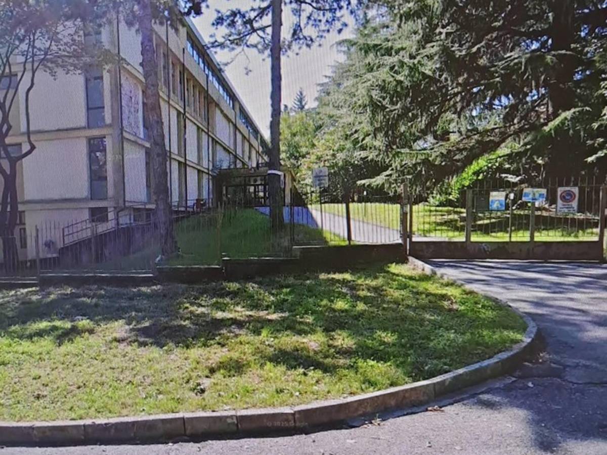 coltello a scuola studente ferito a un dito a varese da Ilgiornale.it coltello a scuola studente ferito a un dito a varese