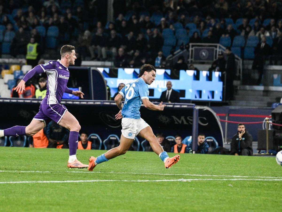 serie a il napoli piega 2 1 una coriacea fiorentina ma che fatica da Ilgiornale.it serie a il napoli piega 2 1 una coriacea fiorentina ma che fatica