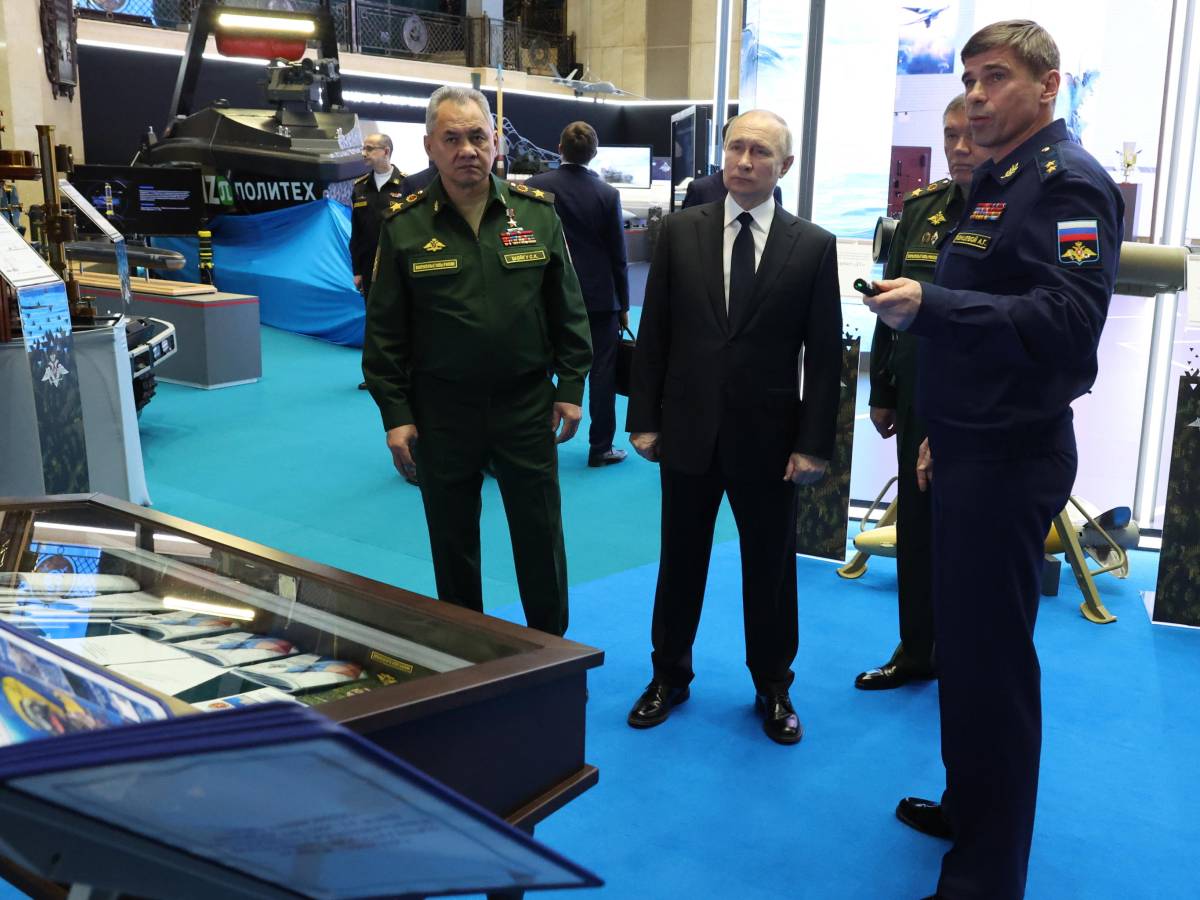 "15 miliardi di armi esportate": cosa c'è dietro gli affari di Putin