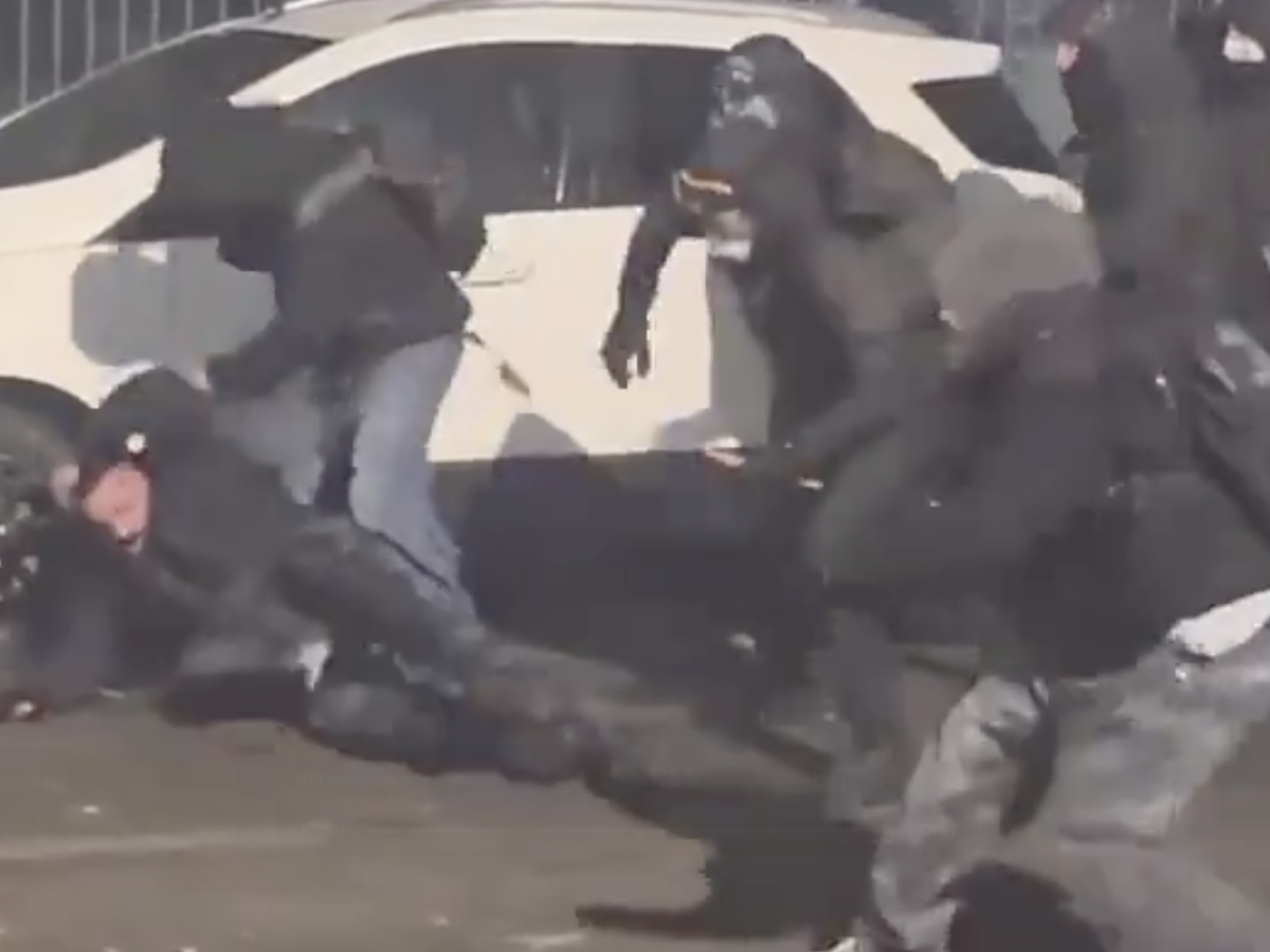 un solo colpo di pistola radere al suolo askatasuna e meloni quindi oggi8230 da Ilgiornale.it un solo colpo di pistola radere al suolo askatasuna e meloni quindi oggi8230