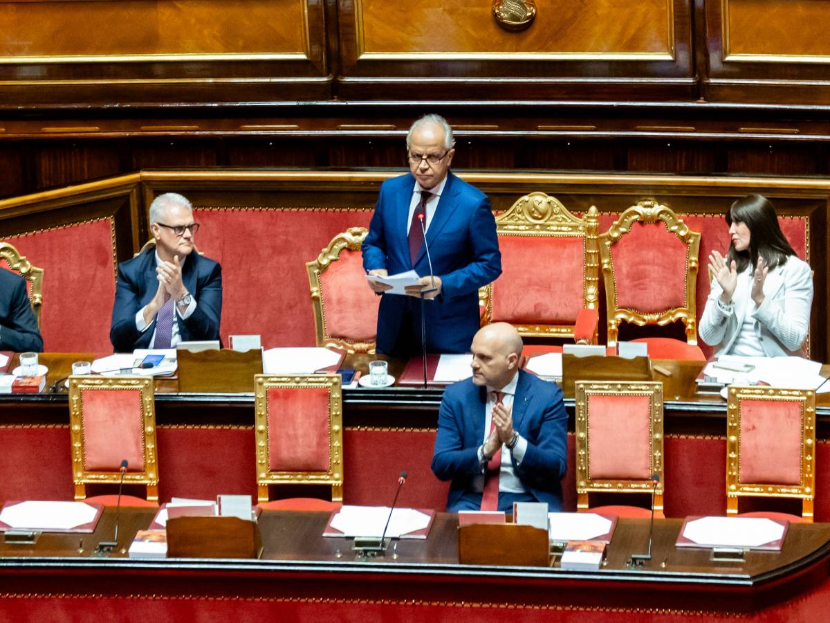 piazze vietate ai violenti e niente coltelli ai minori il dl sicurezza in cdm da Ilgiornale.it piazze vietate ai violenti e niente coltelli ai minori il dl sicurezza in cdm