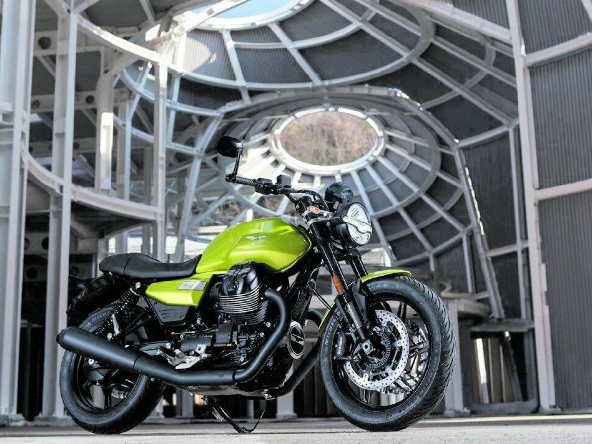 guzzi la fabbrica del futuro tra droni e officina vintage da Ilgiornale.it guzzi la fabbrica del futuro tra droni e officina vintage