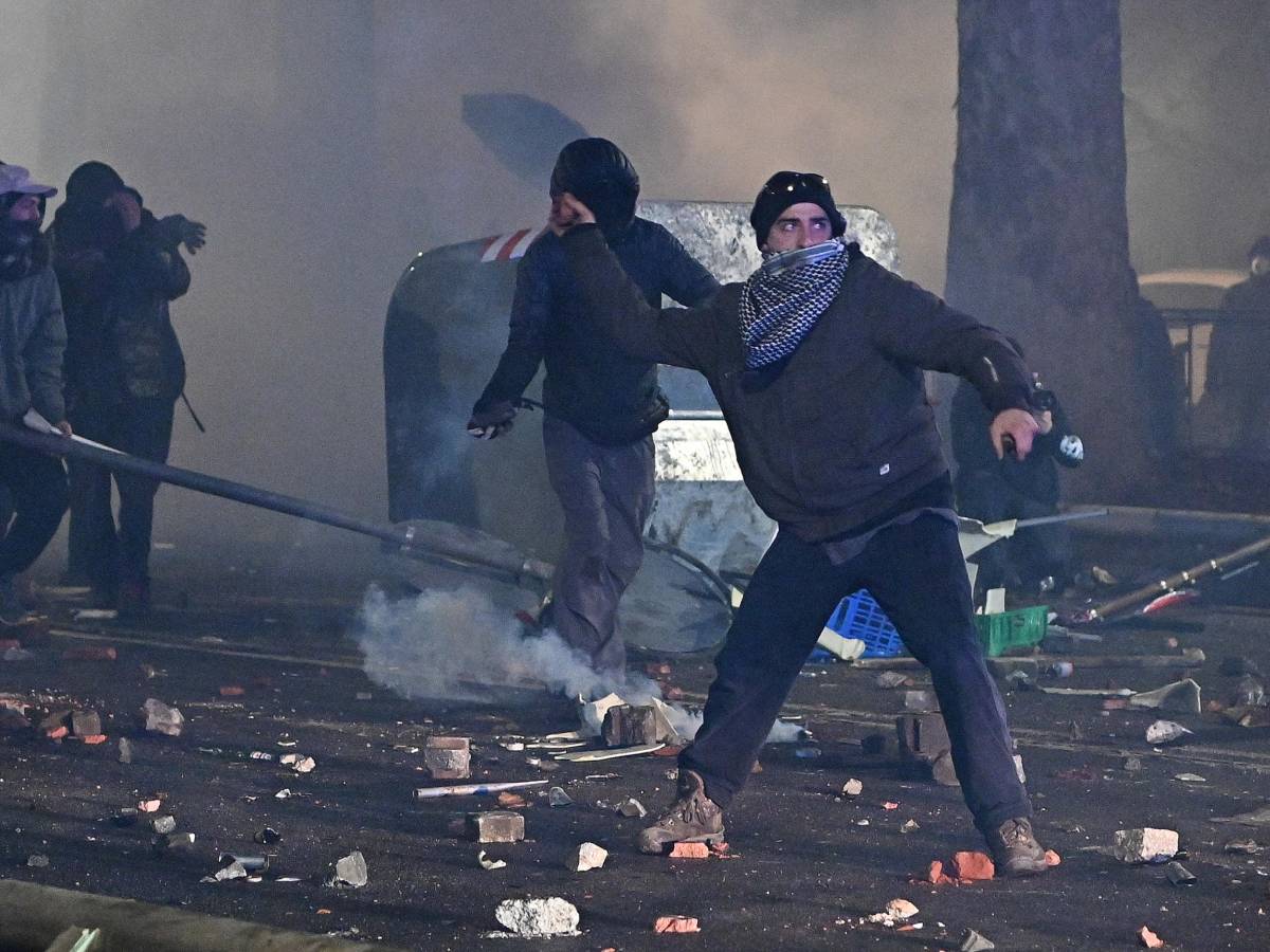 aumentare la vigilanza l8217allarme alla polizia per il rischio di nuove manifestazioni violente per iran e palestina da Ilgiornale.it aumentare la vigilanza l8217allarme alla polizia per il rischio di nuove manifestazioni violente per iran e palestina