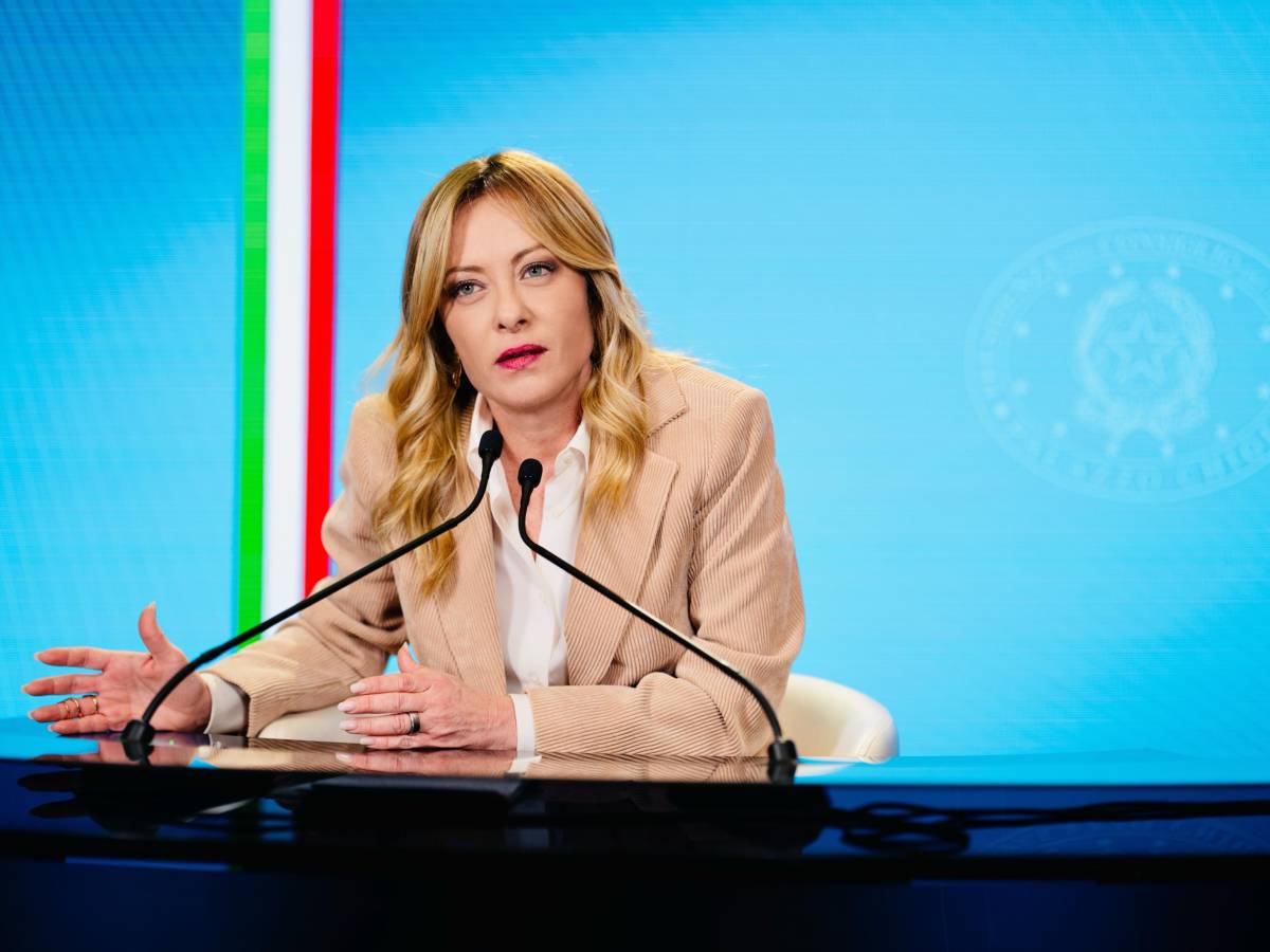 Immigrazione, blocco navale e decreto bollette: ecco i prossimi dossier del governo