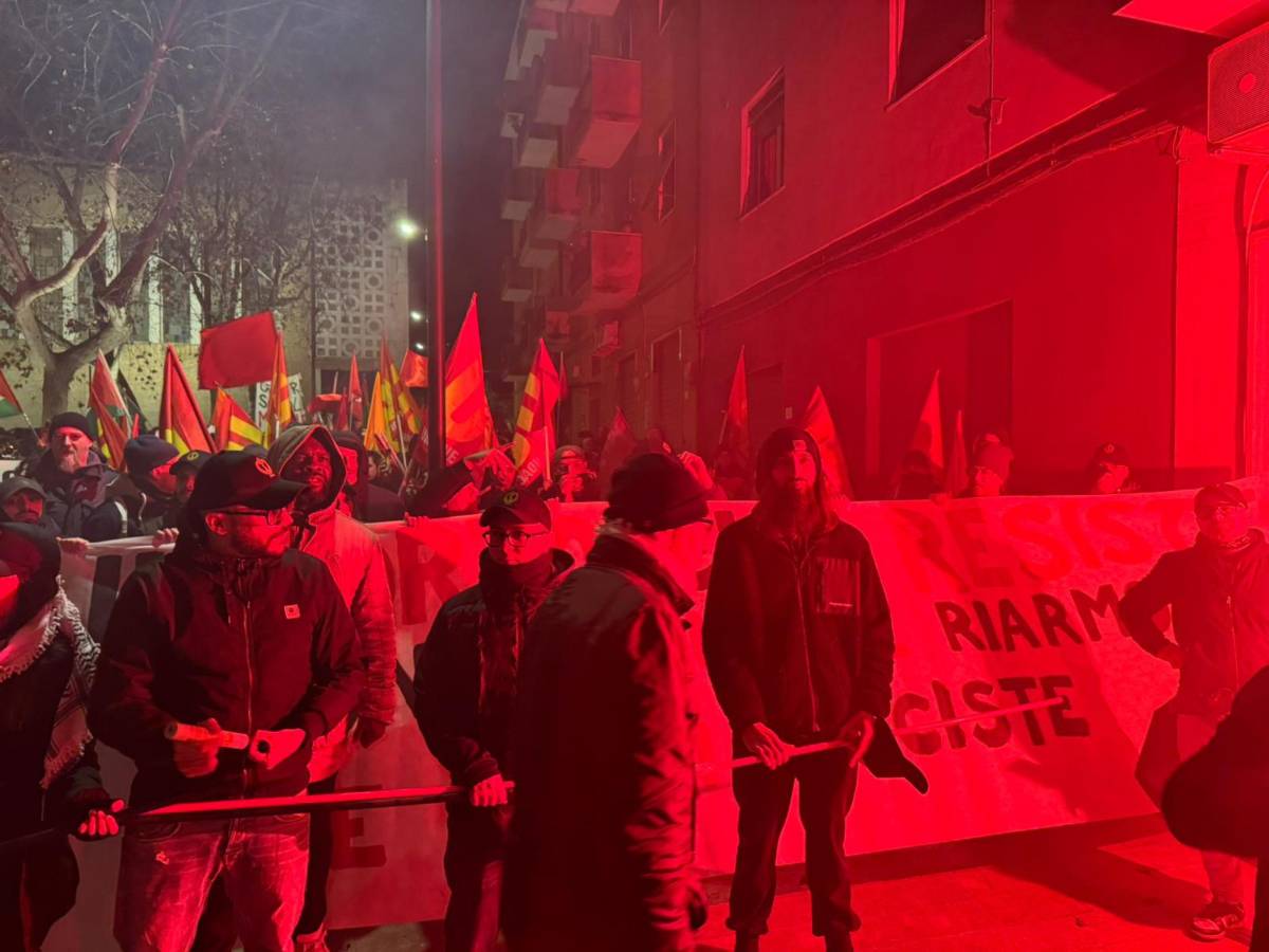 la sinistra ora apre il fronte dei porti picchetti e cortei pacifisti in 20 citt224 da Ilgiornale.it la sinistra ora apre il fronte dei porti picchetti e cortei pacifisti in 20 citt224