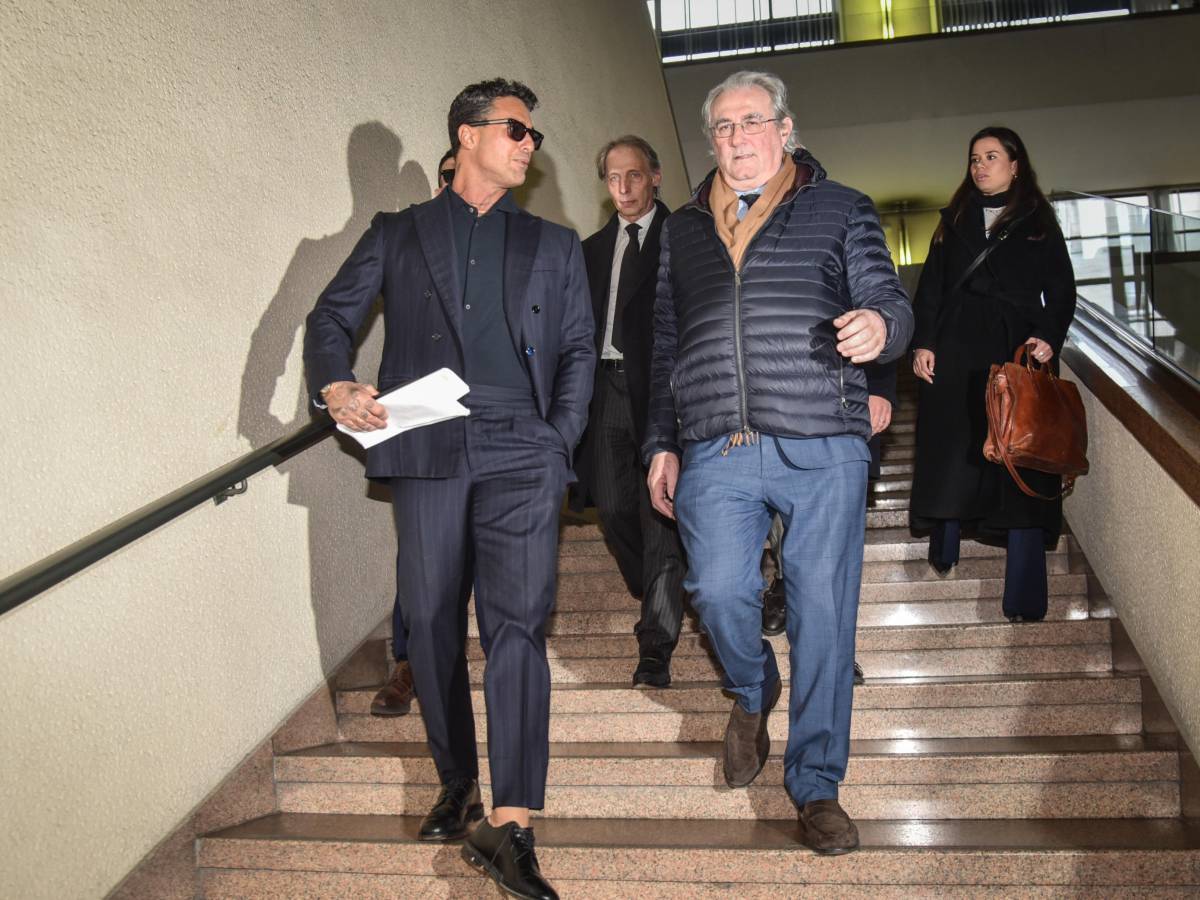 Anche l’avvocato di Fabrizio Corona rimosso dai social. “Grave atto di censura” Anche l’avvocato di Fabrizio Corona rimosso dai social. “Grave atto di censura”