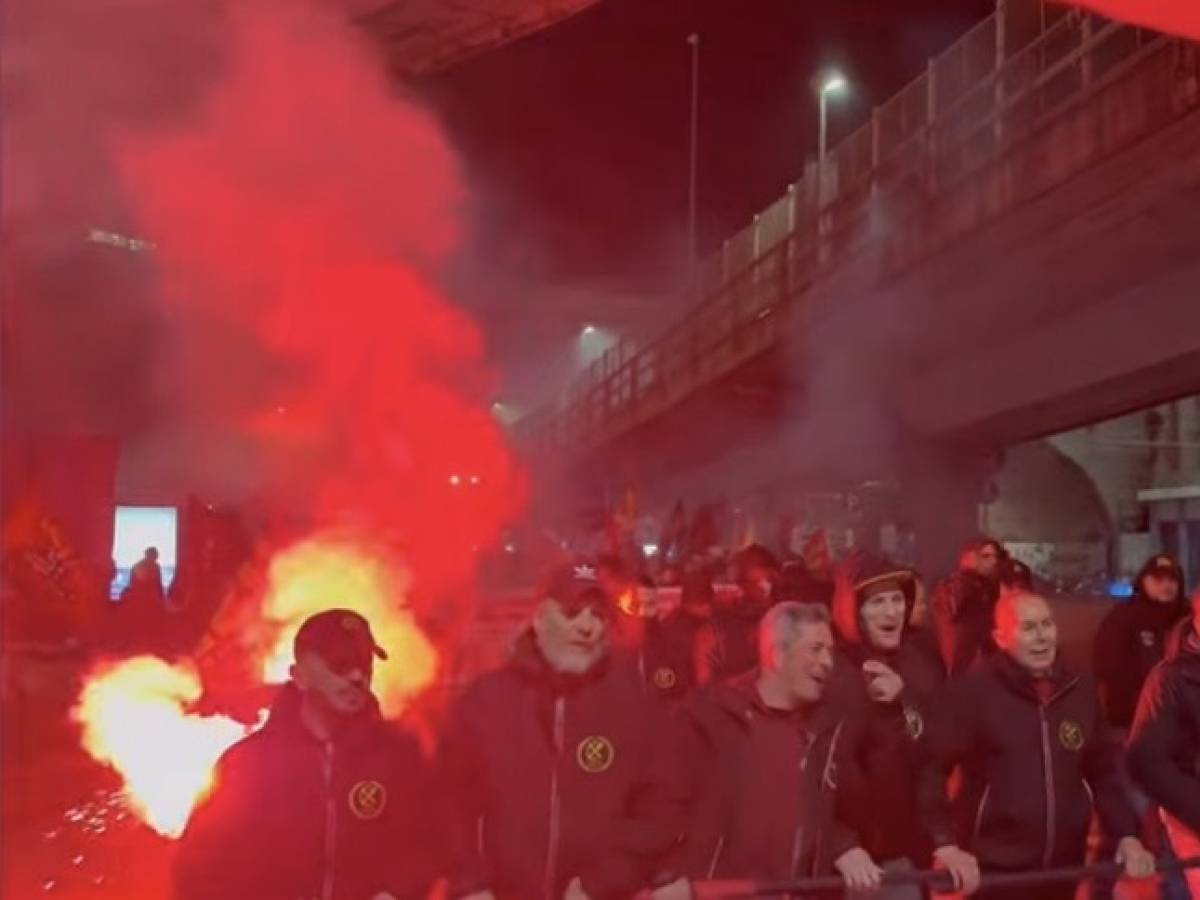 "Ampliate la solidarietà". Ora Hamas ringrazia i portuali per lo sciopero. In piazza a Milano il figlio di ...