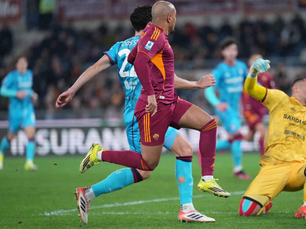 super malen la sua doppietta consente alla roma di battere 2 0 il cagliari da Ilgiornale.it super malen la sua doppietta consente alla roma di battere 2 0 il cagliari