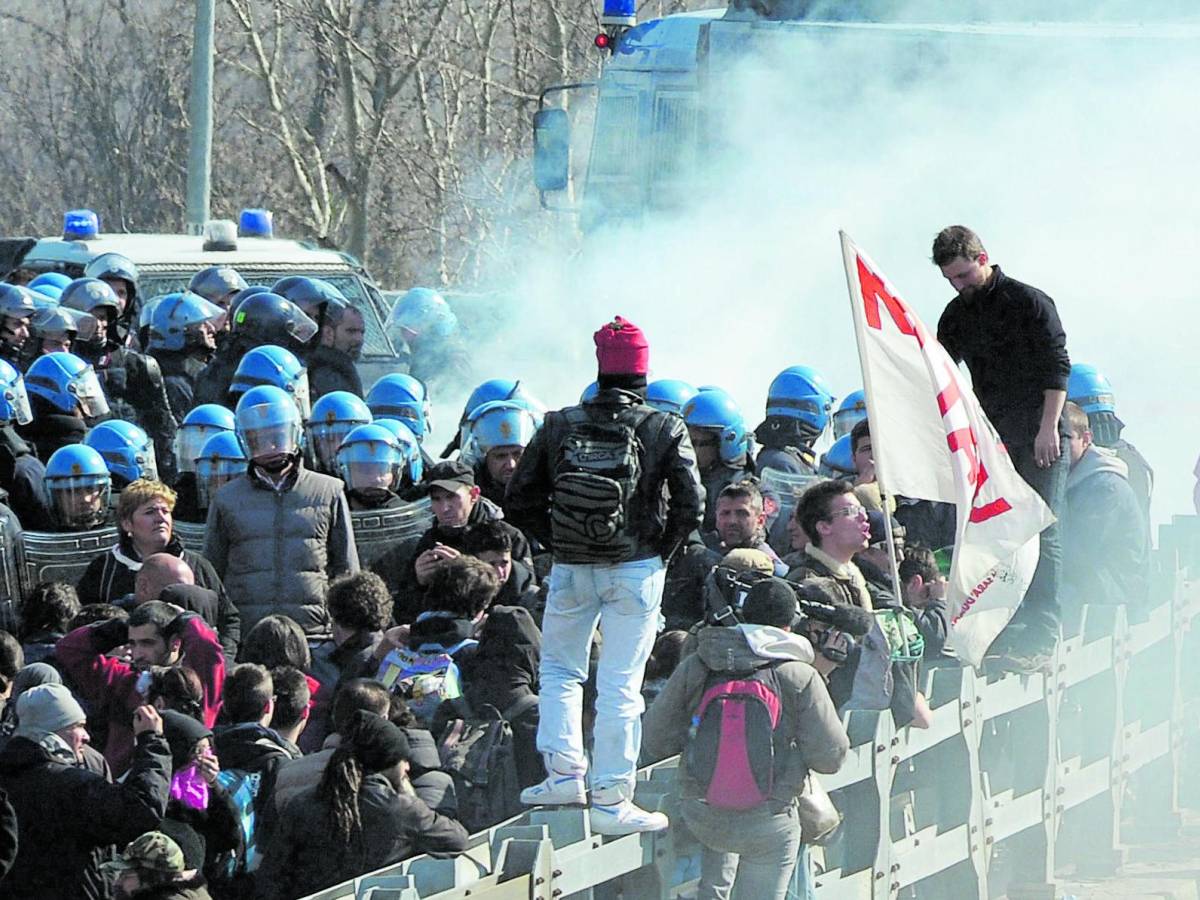 piemonte sulla tav il campo largo si fa stretto un odg di fdi in regione smaschera le divisioni a sinistra da Ilgiornale.it piemonte sulla tav il campo largo si fa stretto un odg di fdi in regione smaschera le divisioni a sinistra