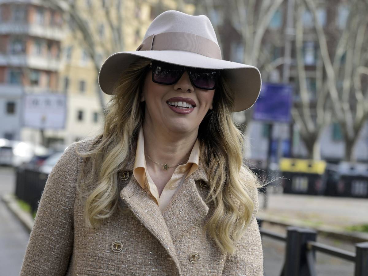 Stalking e lesioni, la Boccia va a processo. Sangiuliano: "Ho subìto violenza inaudita" Stalking e lesioni, la Boccia va a processo. Sangiuliano: "Ho subìto violenza inaudita"