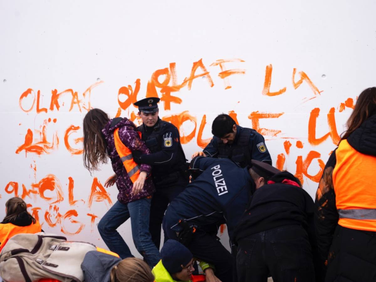 ultima generazione alla sbarra in germania i giudici procedono per criminalit224 organizzata da Ilgiornale.it ultima generazione alla sbarra in germania i giudici procedono per criminalit224 organizzata