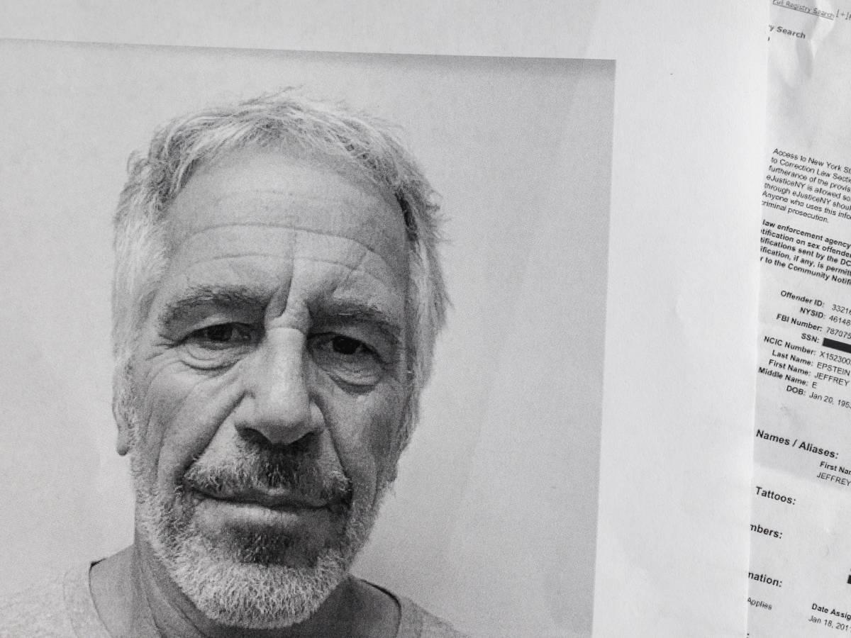 caso epstein sei nomi segreti svelati al congresso ombre su miliardari e potenti e la pista che porta a milano da Ilgiornale.it caso epstein sei nomi segreti svelati al congresso ombre su miliardari e potenti e la pista che porta a milano