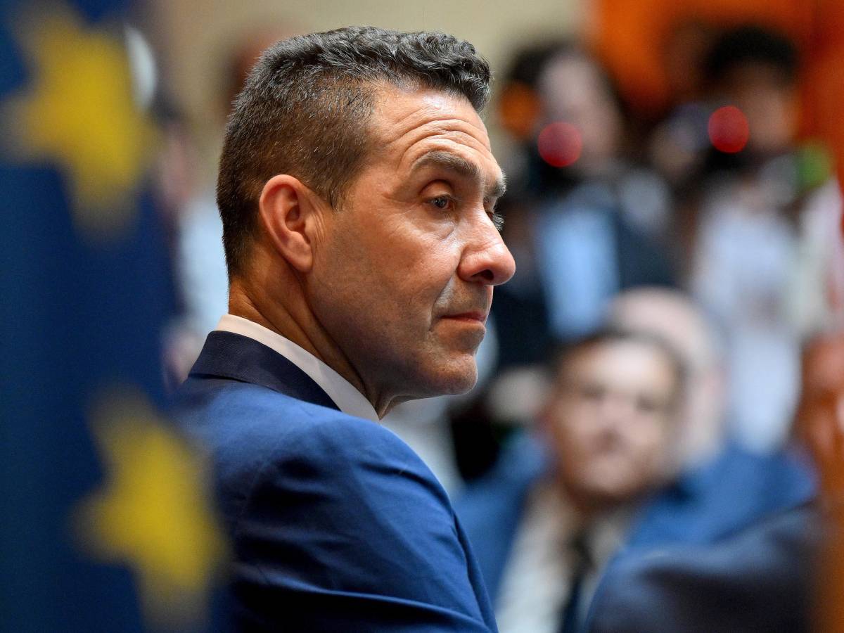 la sinistra delusa alza il tiro sul militare e le sue truppe robaccia fascista e putiniana da Ilgiornale.it la sinistra delusa alza il tiro sul militare e le sue truppe robaccia fascista e putiniana