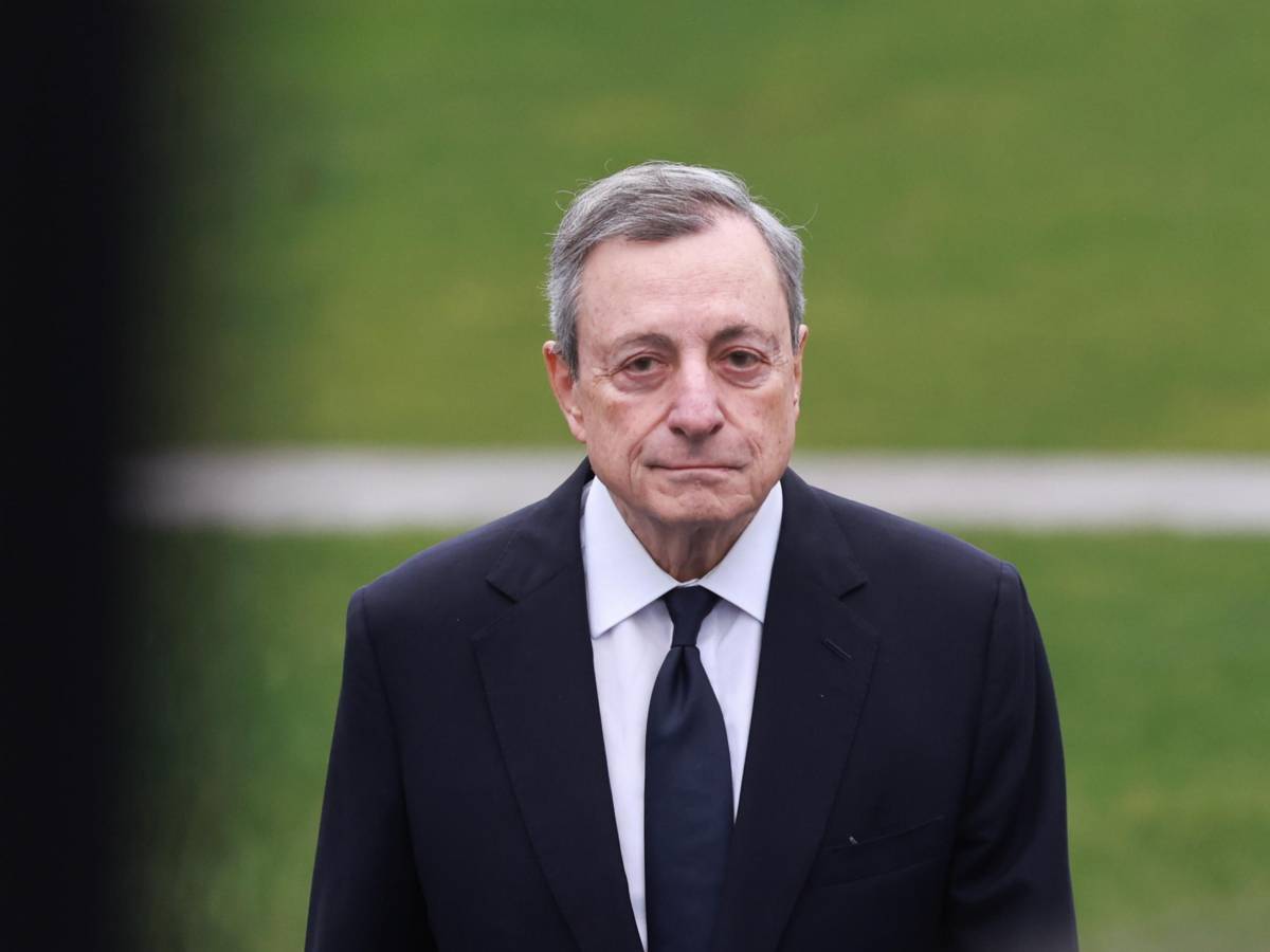 Draghi non si schiera come Renzi e Amato, Il "dietrofront" del solito D Draghi non si schiera come Renzi e Amato, Il "dietrofront" del solito D