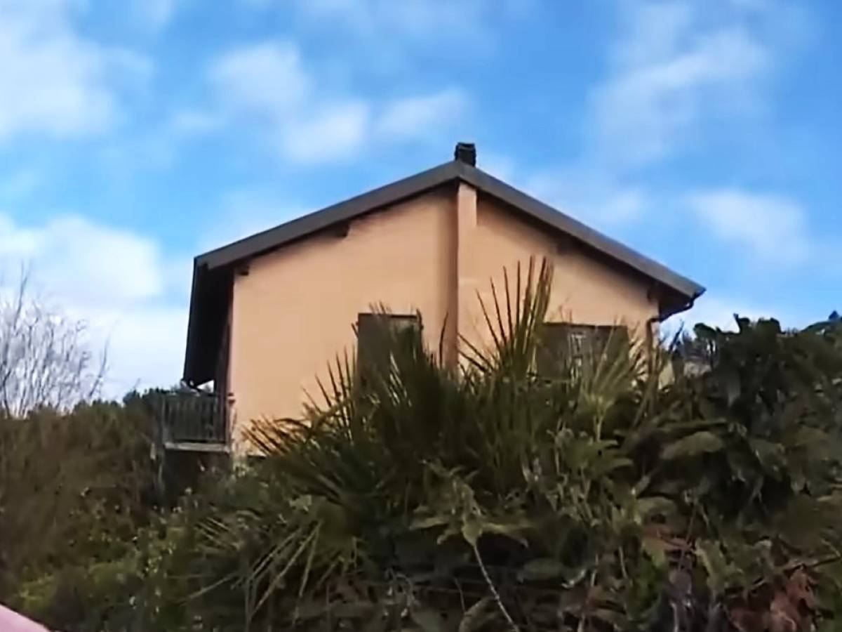 Bimba di 2 anni morta a Bordighera. "La madre in auto col cadavere della figlia"