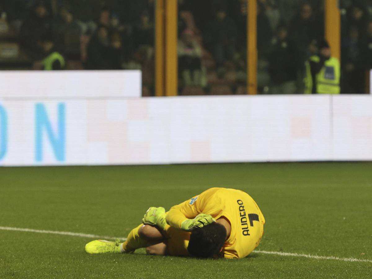 petardo contro audero durante cremonese inter daspo di 4 anni al 19enne ultr224 da Ilgiornale.it petardo contro audero durante cremonese inter daspo di 4 anni al 19enne ultr224