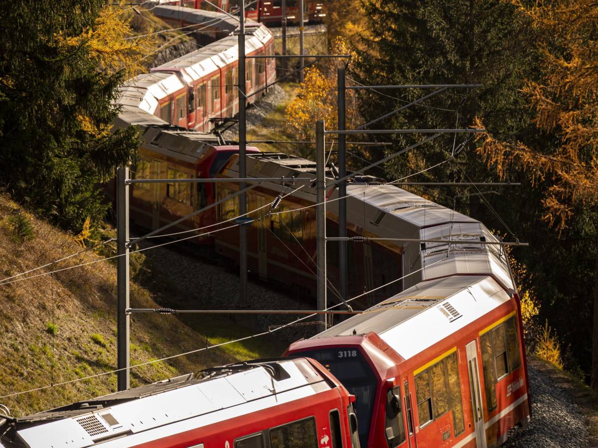 Svizzera, deraglia un treno per valanga: ci sono feriti Svizzera, deraglia un treno per valanga: ci sono feriti