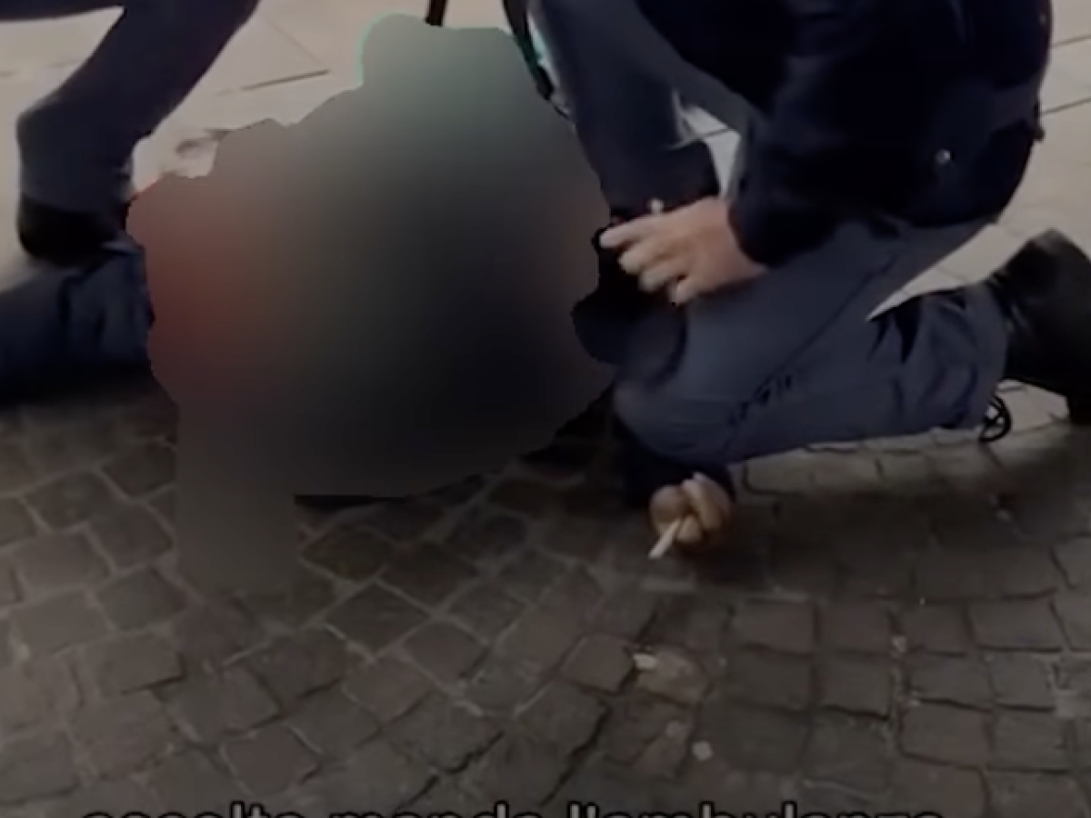 ma quale coltello da cucina che scandalo su ramy e sgarbi quindi oggi8230 da Ilgiornale.it ma quale coltello da cucina che scandalo su ramy e sgarbi quindi oggi8230