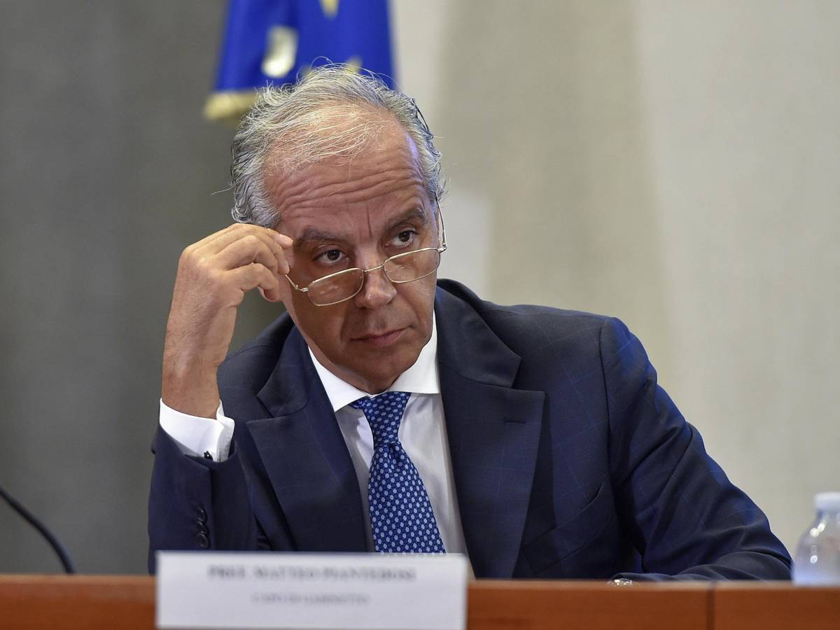 piantedosi impugneremo sentenze su sea watch da Ilgiornale.it piantedosi impugneremo sentenze su sea watch