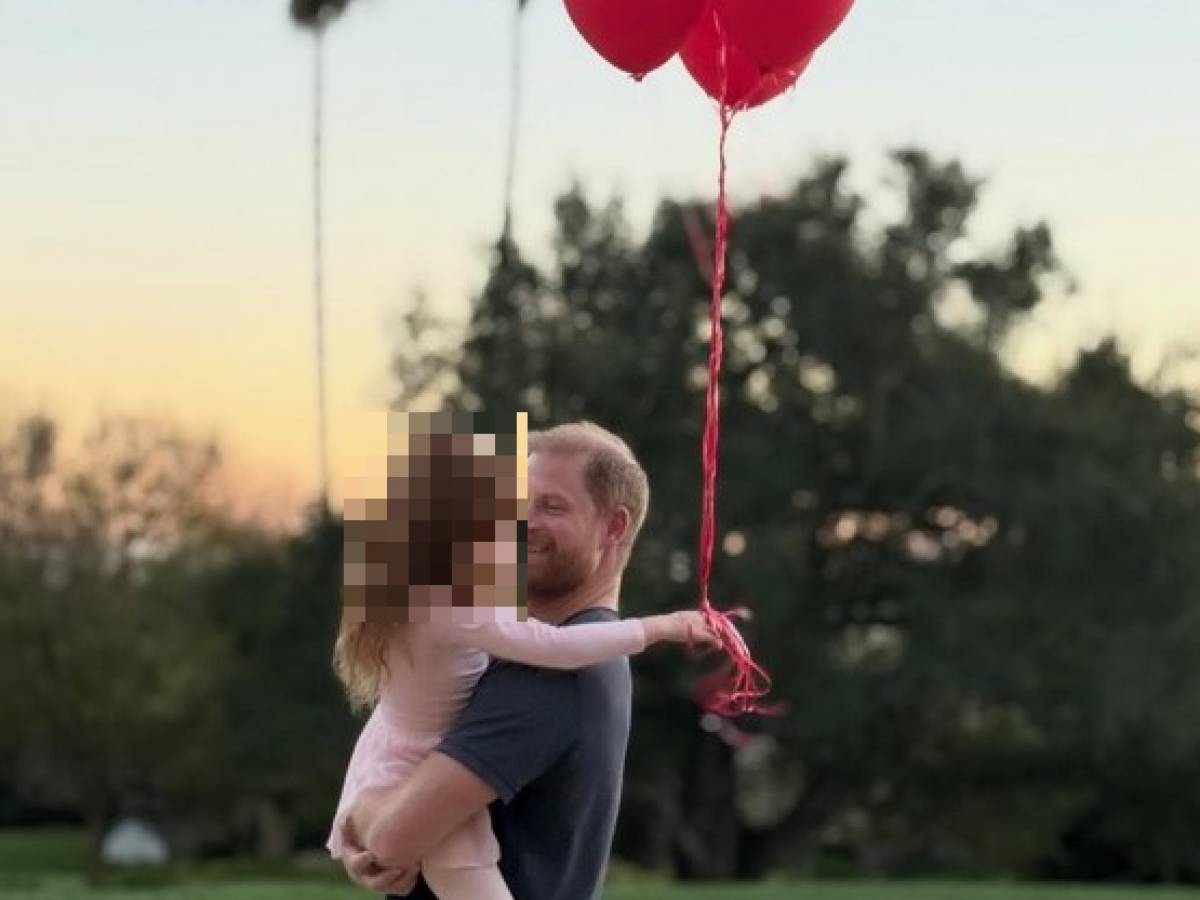 meghan markle nella bufera mostra per la prima volta il viso di lilibet in una foto accuse e polemiche sui social da Ilgiornale.it meghan markle nella bufera mostra per la prima volta il viso di lilibet in una foto accuse e polemiche sui social