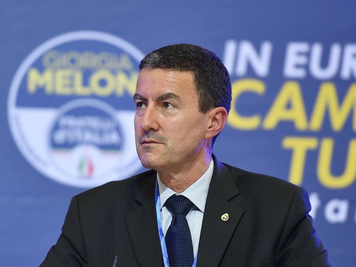 caio mussolini presenta il suo libro a foggia insorge la cgil nessuno spazio pubblico ai revisionisti del fascismo da Ilgiornale.it caio mussolini presenta il suo libro a foggia insorge la cgil nessuno spazio pubblico ai revisionisti del fascismo