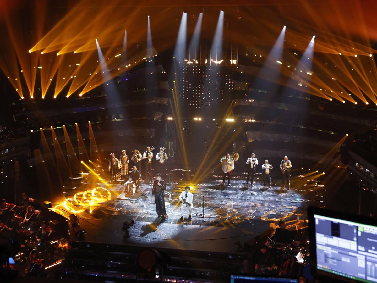 lite tra due big per una camera con bagno a sanremo gi224 si accende lo scontro fuori dal palco da Ilgiornale.it lite tra due big per una camera con bagno a sanremo gi224 si accende lo scontro fuori dal palco