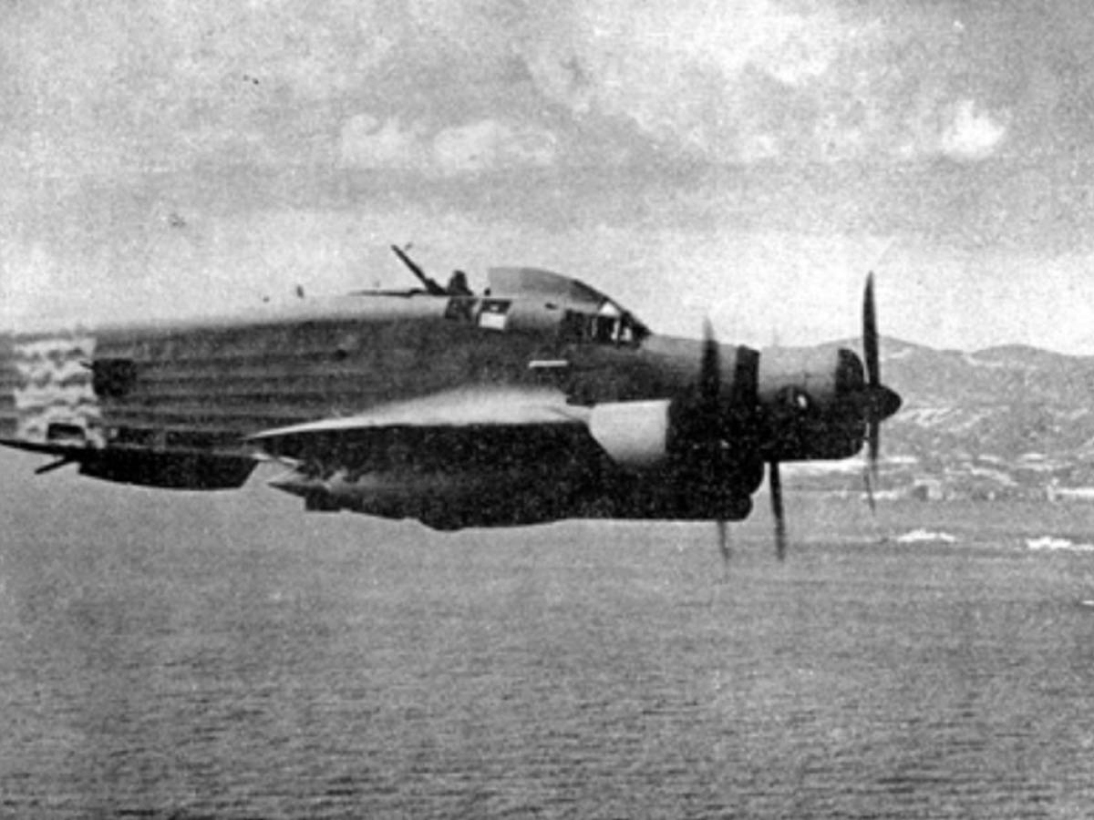 il folle raid su gibilterra cos236 dieci sm79 italiani sfidarono la royal navy da Ilgiornale.it il folle raid su gibilterra cos236 dieci sm79 italiani sfidarono la royal navy