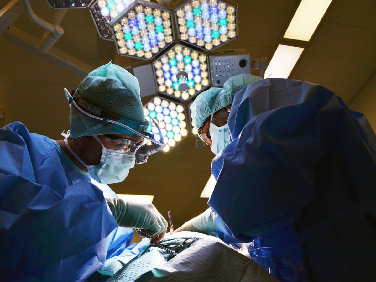 "Ma cosa fate?" Lite tra medici durante l’espianto del cuore del piccolo Domenico